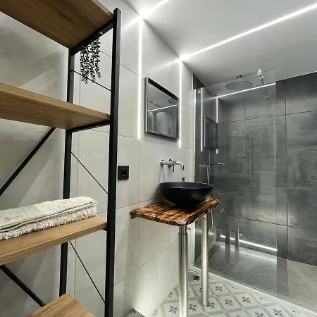 Apartment Jl 1 Y 2 *